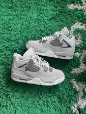 Jordan 4 "Frozen Moments"